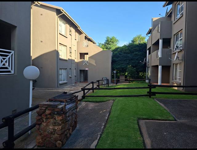 2 BEDROOM APARTMENT FOR SALE IN PEACEHAVEN